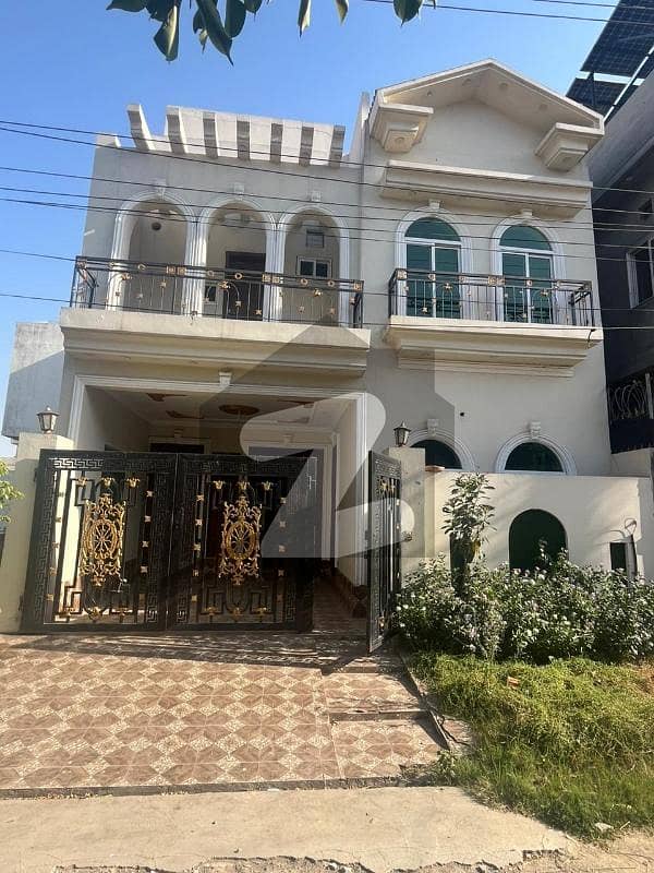 کینال گارڈن لاہور میں 5 کمروں کا 5 مرلہ مکان 1.65 کروڑ میں برائے فروخت۔ کینال گارڈن لاہور میں 5 کمروں کا 5 مرلہ مکان 1.65 کروڑ میں برائے فروخت۔
