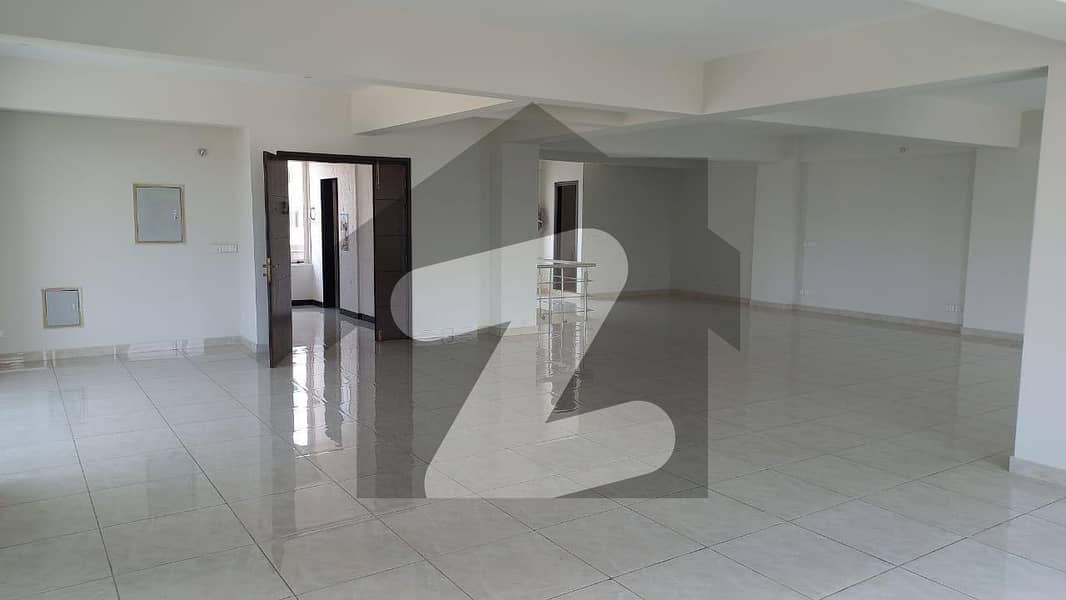OFFICES AVAILABLE FOR RENT IN 200 YARDS CORNER BUILDING OFFICES AVAILABLE FOR RENT IN 200 YARDS CORNER BUILDING