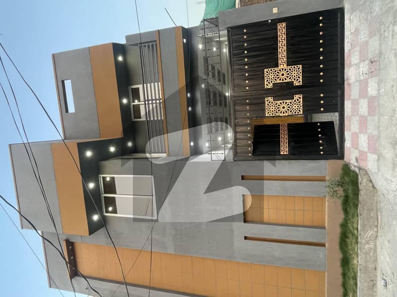 ورسک روڈ پشاور میں 5 کمروں کا 5 مرلہ مکان 1.75 کروڑ میں برائے فروخت۔ ورسک روڈ پشاور میں 5 کمروں کا 5 مرلہ مکان 1.75 کروڑ میں برائے فروخت۔