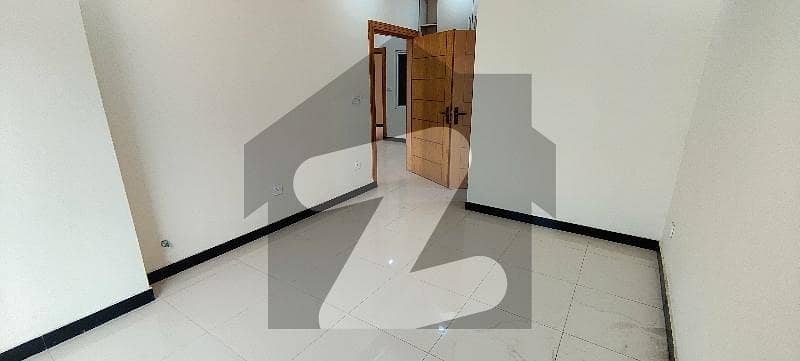 2 BED LUXURY APARTMENTS AVAILABLE FOR RENT ALL FACILITIES AVAILABLE