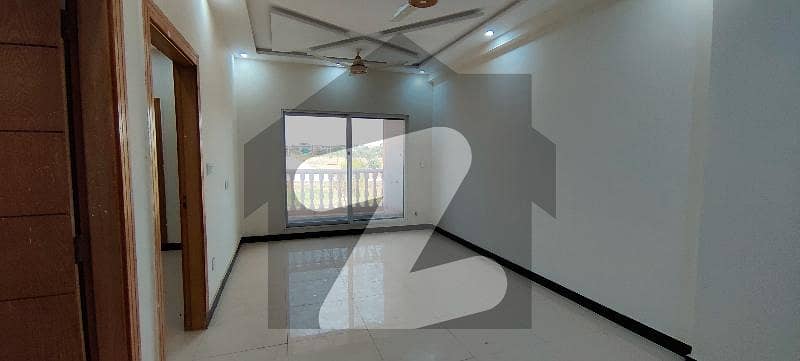 2 BED LUXURY APARTMENTS AVAILABLE FOR RENT ALL FACILITIES AVAILABLE