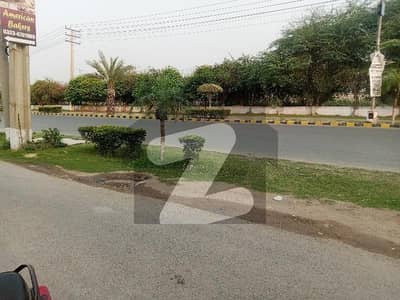 ڈی سی کالونی گوجرانوالہ میں 10 مرلہ رہائشی پلاٹ 1.55 کروڑ میں برائے فروخت۔