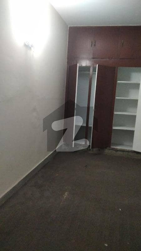 UPPER PORTION FOR RENT IN I-1O