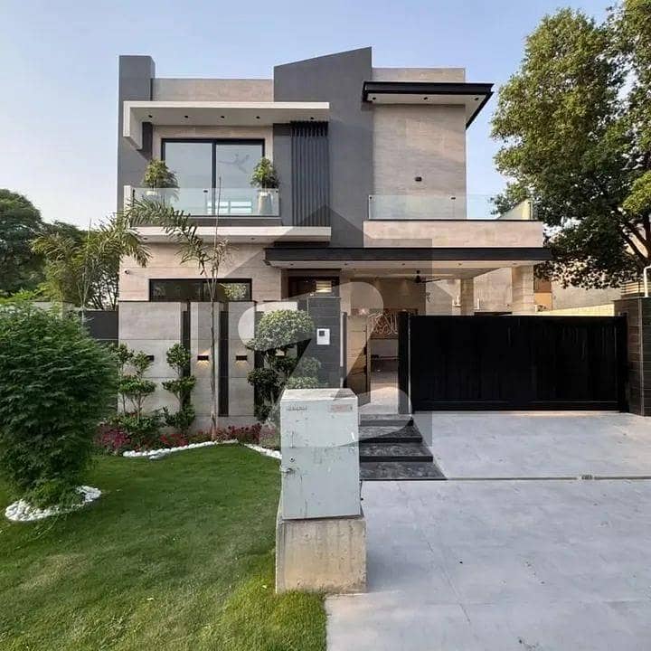 Premium Location 9 Marla Beautiful House For Sale Premium Location 9 Marla Beautiful House For Sale