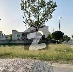 Real Roots, Real Returns Own a 1-Kanal Plot in One of DHA Phase 7's Most Coveted Blocks. Premium Location, Clear Documents, Easy Deal Process with a Motivated Seller through Wall Green Realtors.