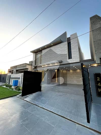 Premium Location 1 Kanal Beautiful House Available For Sale Premium Location 1 Kanal Beautiful House Available For Sale