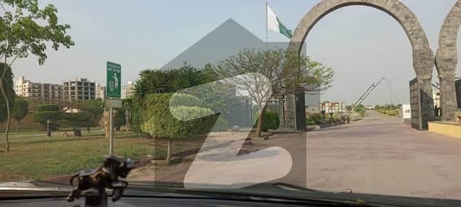 Ramzan Offer Investor Price Plot Chinab Block Near Park Urgent Sale