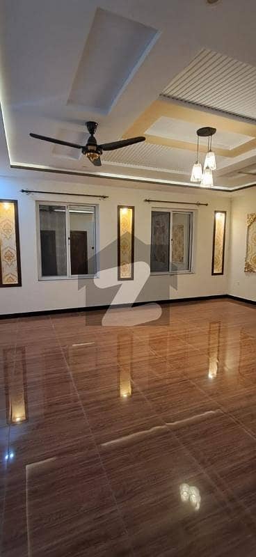 گلشن آباد راولپنڈی میں 3 کمروں کا 13 مرلہ مکان 58.0 ہزار میں کرایہ پر دستیاب ہے۔