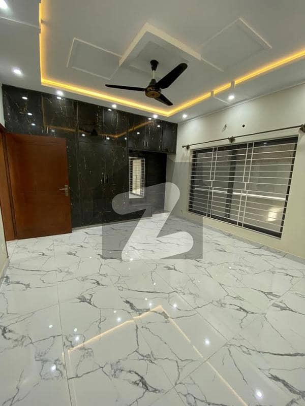 Independent SINGLE STOREY HOUSE(Tile Flooring )with All Facilities ( Gas,Electricity) Independent SINGLE STOREY HOUSE(Tile Flooring )with All Facilities ( Gas,Electricity)