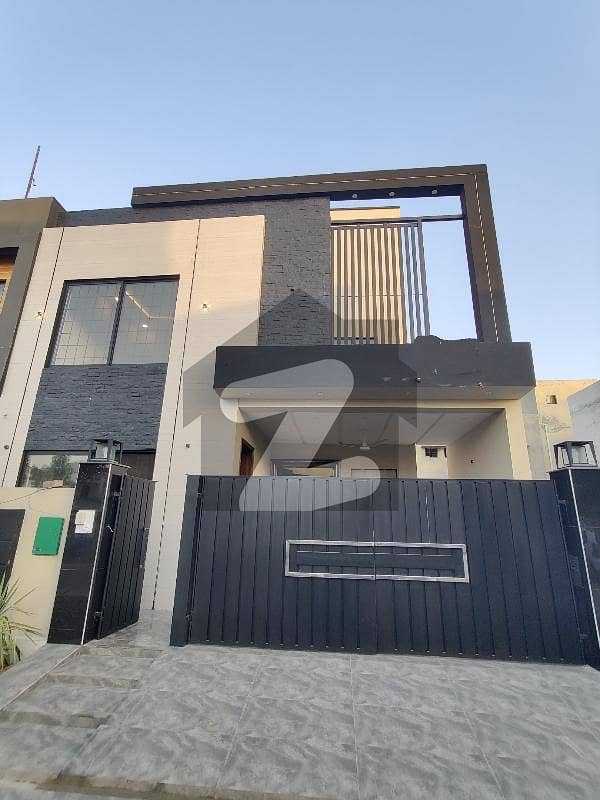 C BLOCK HOT LOCATION HOUSE FOR SALE C BLOCK HOT LOCATION HOUSE FOR SALE