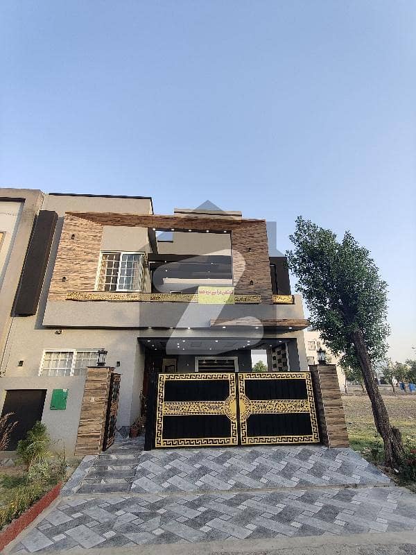 Modern Park-Facing Home For Sale Modern Park-Facing Home For Sale