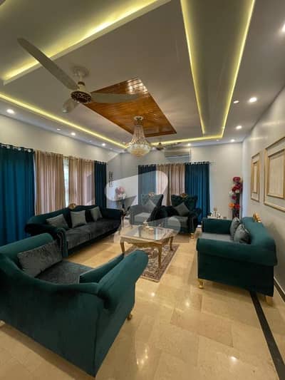 سوان گارڈن اسلام آباد میں 3 کمروں کا 1 کنال زیریں پورشن 90.0 ہزار میں کرایہ پر دستیاب ہے۔