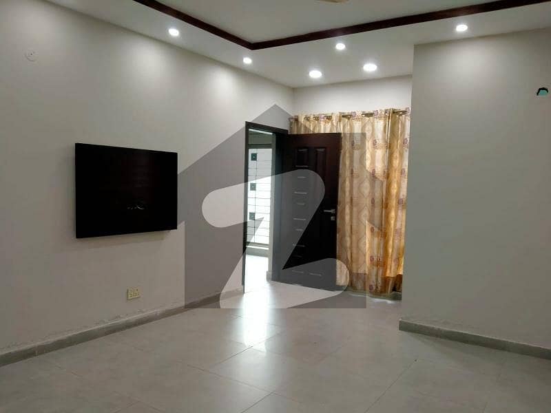 House Of 1 Kanal Is Available For sale House Of 1 Kanal Is Available For sale