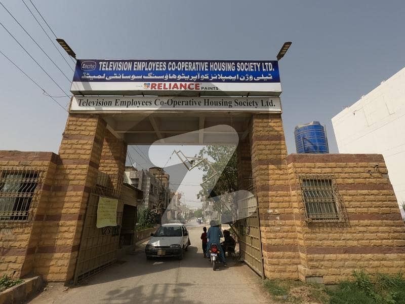 700 Square Feet Flat In Stunning PTV Society Is Available For sale 700 Square Feet Flat In Stunning PTV Society Is Available For sale