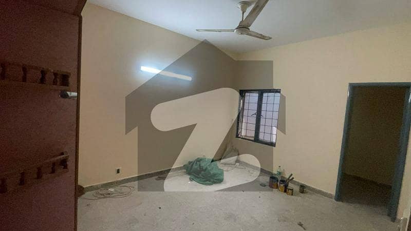3 Bed Apartment For Rent In G-11/3 3 Bed Apartment For Rent In G-11/3