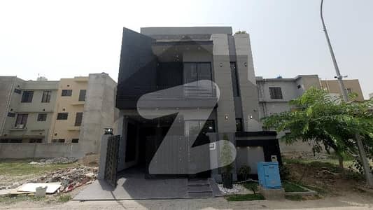 LDA Approved 5 Marla house possession available in Etihad town phase 1 near thoker LDA Approved 5 Marla house possession available in Etihad town phase 1 near thoker