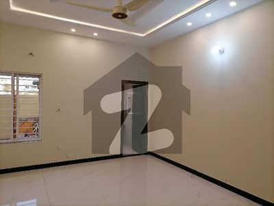 1 Kanal House In Central Bahria Town Phase 5 For rent