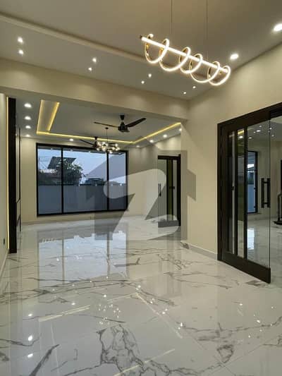 بحریہ انکلیو - سیکٹر اے بحریہ انکلیو,بحریہ ٹاؤن,اسلام آباد میں 5 کمروں کا 1 کنال مکان 9.0 کروڑ میں برائے فروخت۔ بحریہ انکلیو - سیکٹر اے بحریہ انکلیو,بحریہ ٹاؤن,اسلام آباد میں 5 کمروں کا 1 کنال مکان 9.0 کروڑ میں برائے فروخت۔