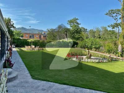 933 SQYD Extra Land Old E-7 House is for SALE
