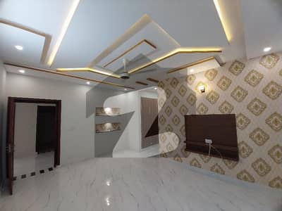 10 Marla Corner House For Sale In Tariq Garden Prime Location