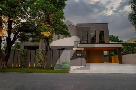 FULL FURNISH TOP OF THE LINE 1 KANAL HOUSE FOR RENT IN DHA PHASE 6