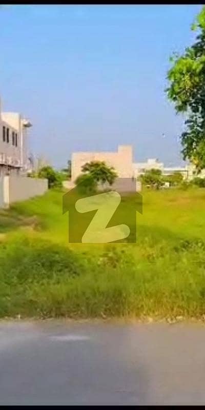 Prime location plot for sale Prime location plot for sale