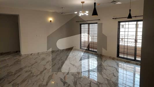 Railway Facing 3rd Floor Flat For Rent