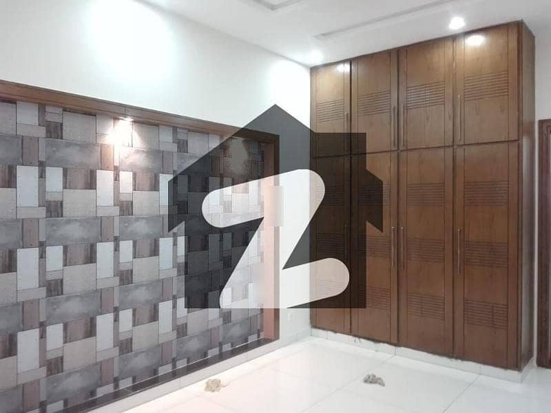 ای ۔ 11 اسلام آباد میں 2 کمروں کا 1 کنال زیریں پورشن 1.5 لاکھ میں کرایہ پر دستیاب ہے۔ ای ۔ 11 اسلام آباد میں 2 کمروں کا 1 کنال زیریں پورشن 1.5 لاکھ میں کرایہ پر دستیاب ہے۔