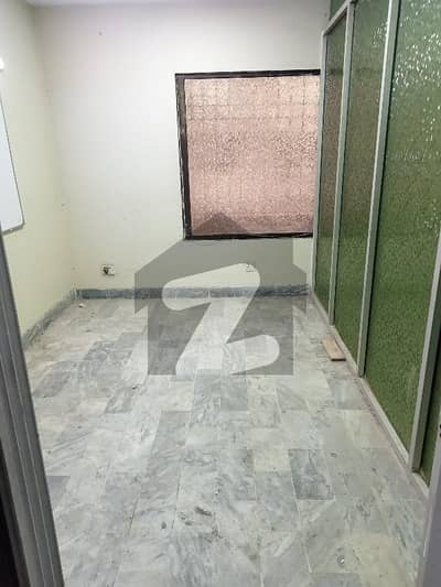 A Office Of 400 Square Feet In Karachi