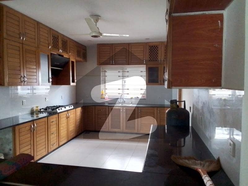 Beautiful Location Full House Available For Rent In F-11 Beautiful Location Full House Available For Rent In F-11