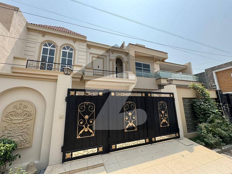 9 Marla House Available For Sale 9 Marla House Available For Sale