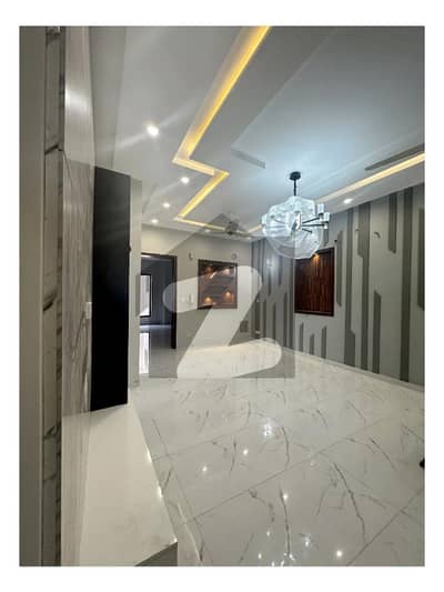 1 Kanal Low Budgetr House For Sale In DHA Phase 6 Near Dolmen Mall