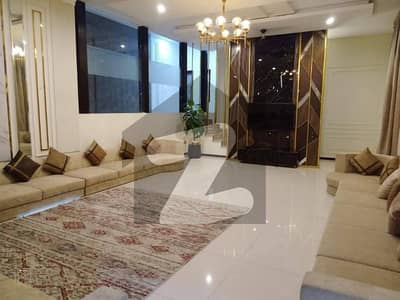 1000 Square Yard Bungalow For Rent In DHA Phase 6