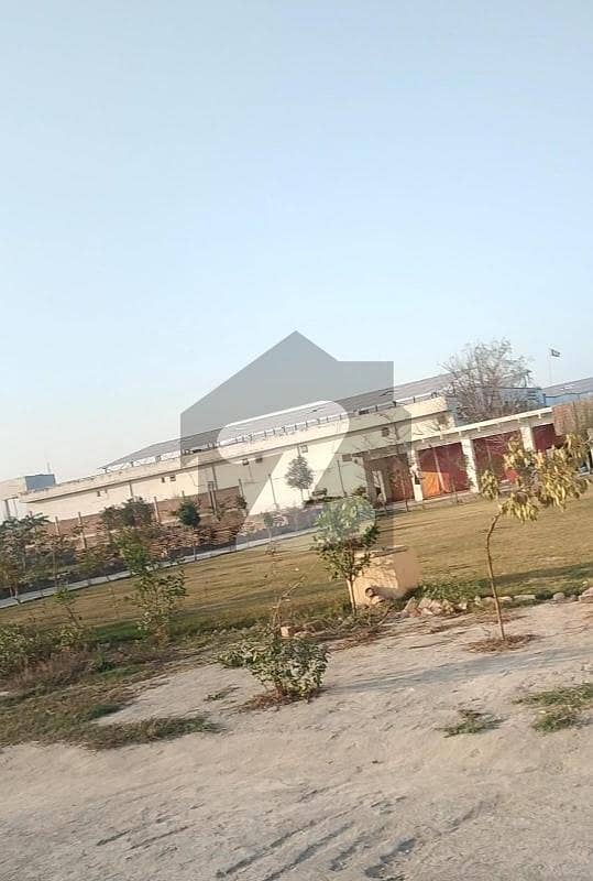 ایمن آباد موڑ گوجرانوالہ میں 100 کنال صنعتی زمین 27.0 کروڑ میں برائے فروخت۔ ایمن آباد موڑ گوجرانوالہ میں 100 کنال صنعتی زمین 27.0 کروڑ میں برائے فروخت۔