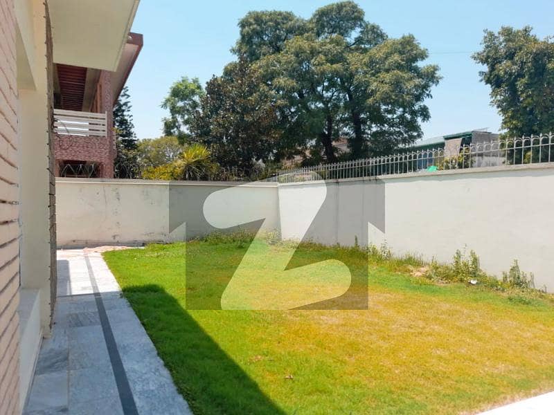 Livable House is for SALE in F-6 Livable House is for SALE in F-6