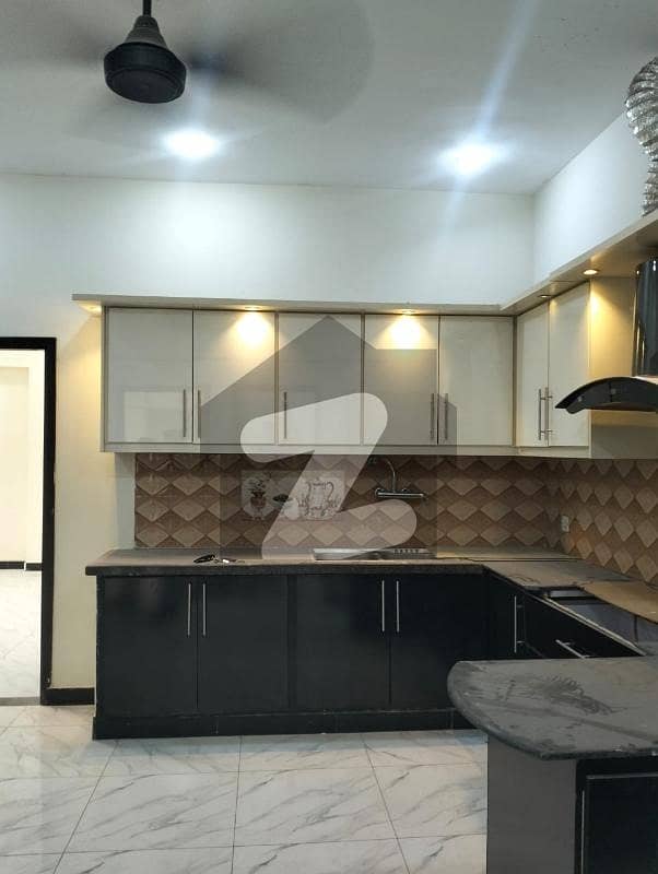 1ST FLOOR LIFT CLASS LOCATION FLAT 1ST FLOOR LIFT CLASS LOCATION FLAT
