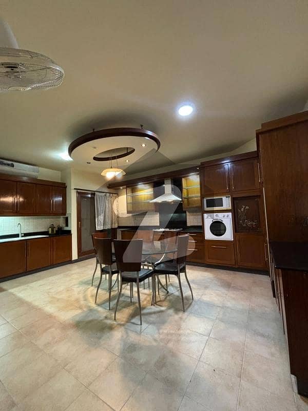 700 Yards Bungalow For Rent Phase 7 700 Yards Bungalow For Rent Phase 7
