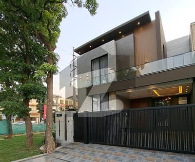 DHA 9 TOWN 5 MARLA BRAND NEW ULTRA LUXURY HOUSE AVAILABLE