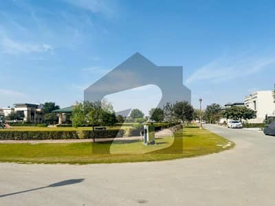لیک سٹی ۔ سیکٹر ایم ۔ 3 لیک سٹی,رائیونڈ روڈ,لاہور میں 2 کنال رہائشی پلاٹ 9.5 کروڑ میں برائے فروخت۔ لیک سٹی ۔ سیکٹر ایم ۔ 3 لیک سٹی,رائیونڈ روڈ,لاہور میں 2 کنال رہائشی پلاٹ 9.5 کروڑ میں برائے فروخت۔