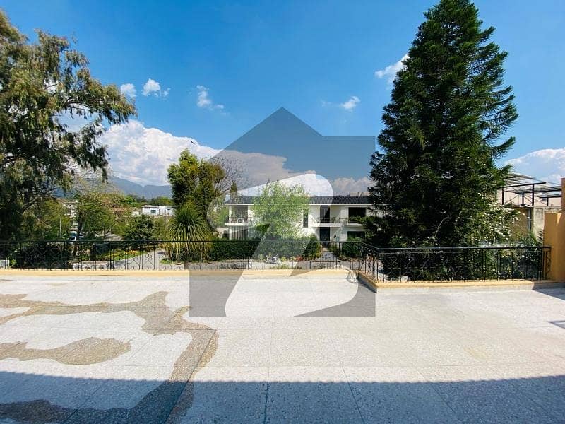 House For Grabs In 533 Square Yards Islamabad House For Grabs In 533 Square Yards Islamabad
