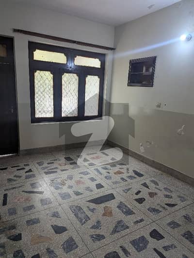 کینٹ پشاور میں 3 کمروں کا 1 کنال بالائی پورشن 42.0 ہزار میں کرایہ پر دستیاب ہے۔