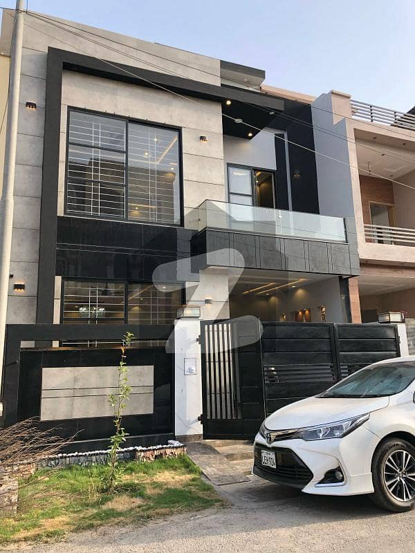 5 Marla Brand New House For Sale And Direct Meeting With Owner In Park View City Lahore 5 Marla Brand New House For Sale And Direct Meeting With Owner In Park View City Lahore