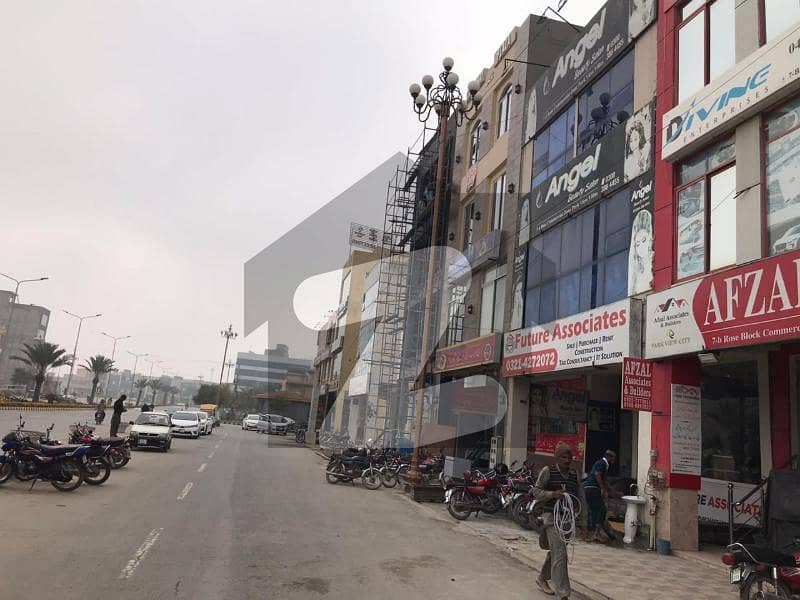 On 60 Feet Road 10 Marla Plot For Sale In Silver Block Park View City Lahore On 60 Feet Road 10 Marla Plot For Sale In Silver Block Park View City Lahore
