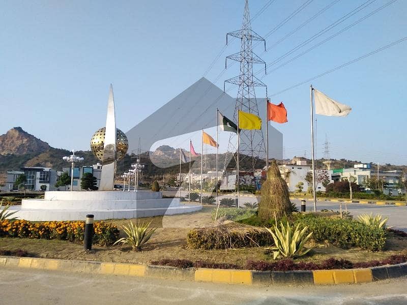 Investors Should Sale This Residential Plot Located Ideally In B-17 Investors Should Sale This Residential Plot Located Ideally In B-17