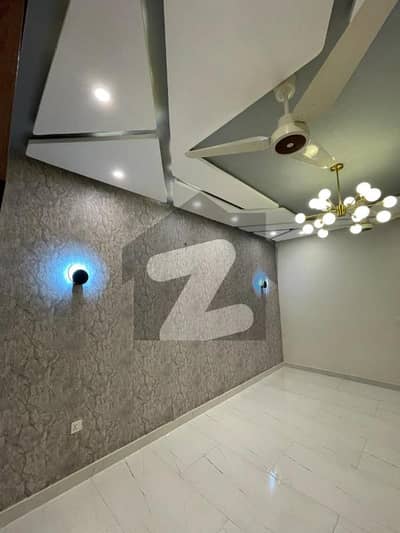 Stylish New 10 Marla Dream Home Awaits