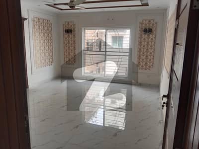 واپڈا ٹاؤن فیز 1 واپڈا ٹاؤن,لاہور میں 4 کمروں کا 1 کنال بالائی پورشن 90.0 ہزار میں کرایہ پر دستیاب ہے۔