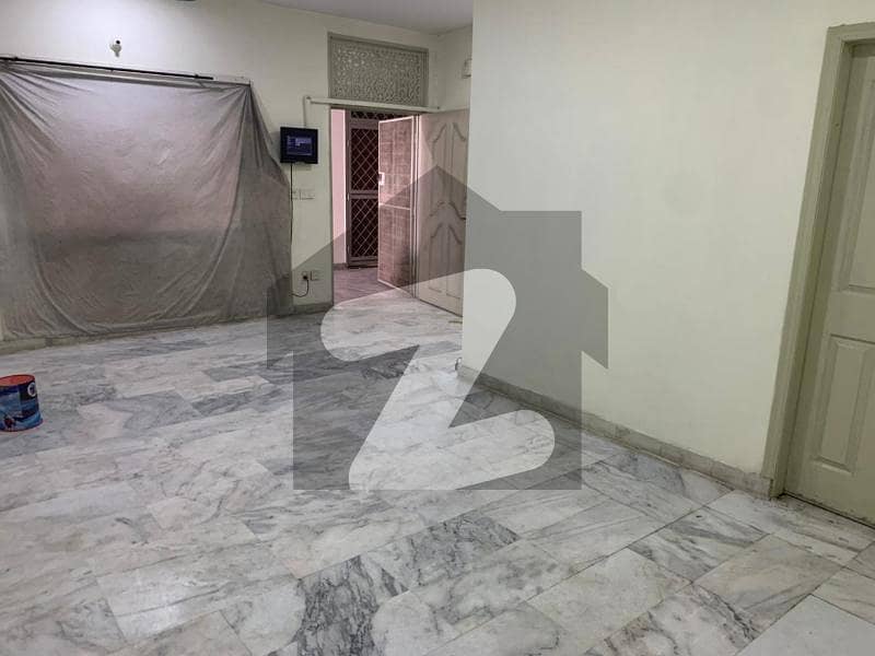 Studio Appartment For Sale In Johar Town H3 Block Near Expo Emporium Studio Appartment For Sale In Johar Town H3 Block Near Expo Emporium