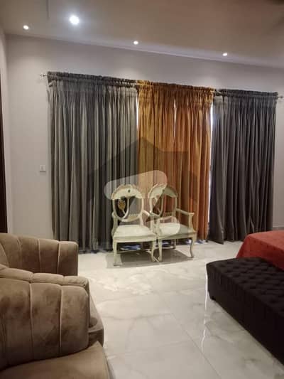 کینال روڈ فیصل آباد میں 10 کمروں کا 4 کنال مکان 40.0 کروڑ میں برائے فروخت۔