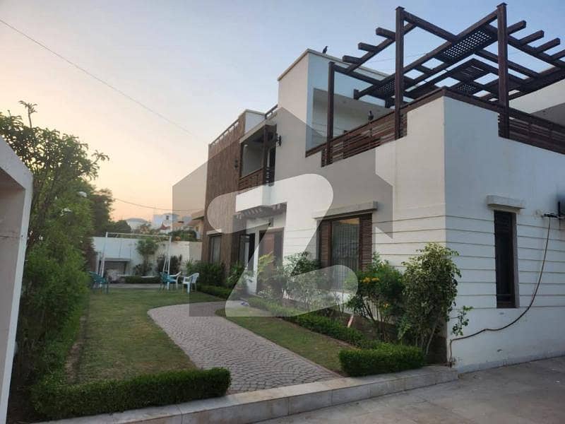 1000 YARD BUNGALOW FOR SALE PHASE 5 1000 YARD BUNGALOW FOR SALE PHASE 5