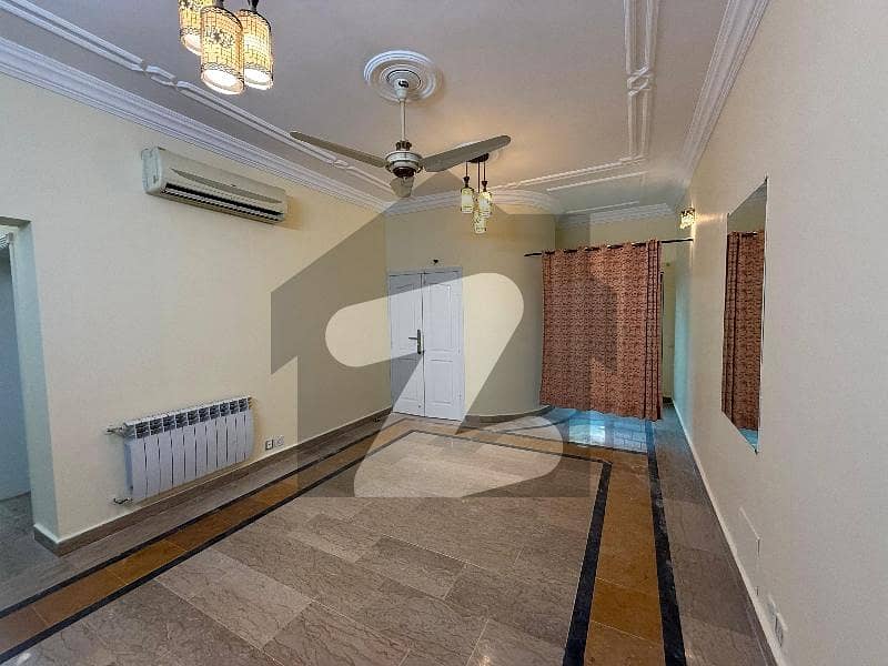 Upper Portion For Rent In F7 Upper Portion For Rent In F7